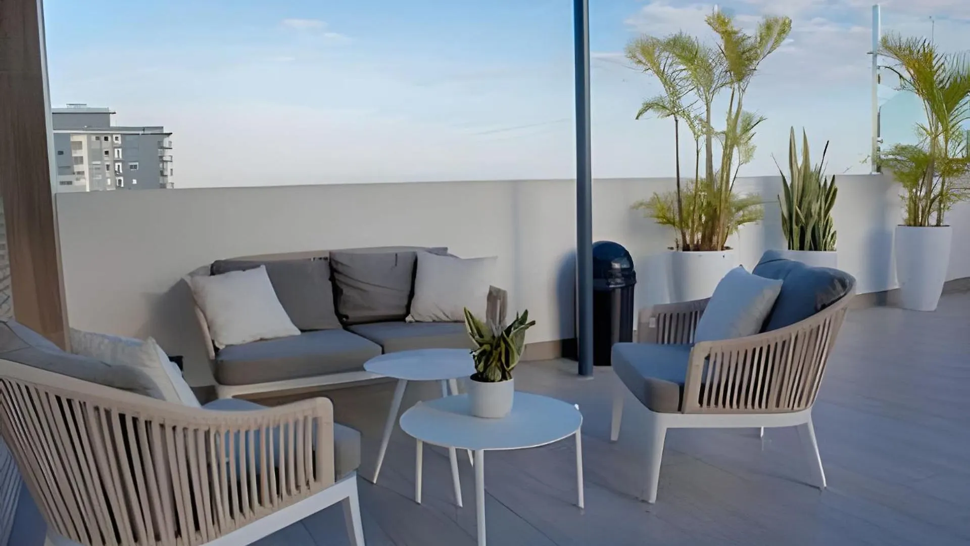 Luxe Studio Apt Infinity Pool Panoviews 100Mbwifi Villa Santo Domingo Holiday home